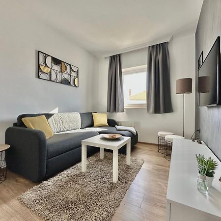 Charming Apartments Dodo Krk Town Extérieur photo