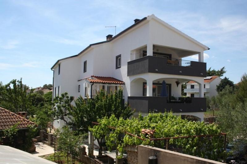 Charming Apartments Dodo Krk Town Extérieur photo