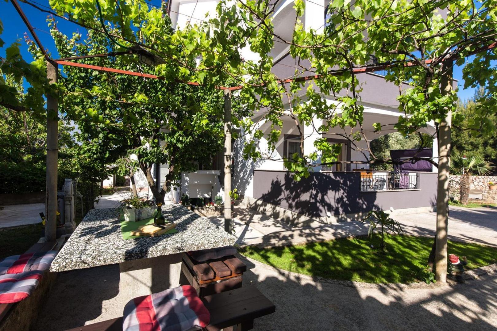 Charming Apartments Dodo Krk Town Extérieur photo