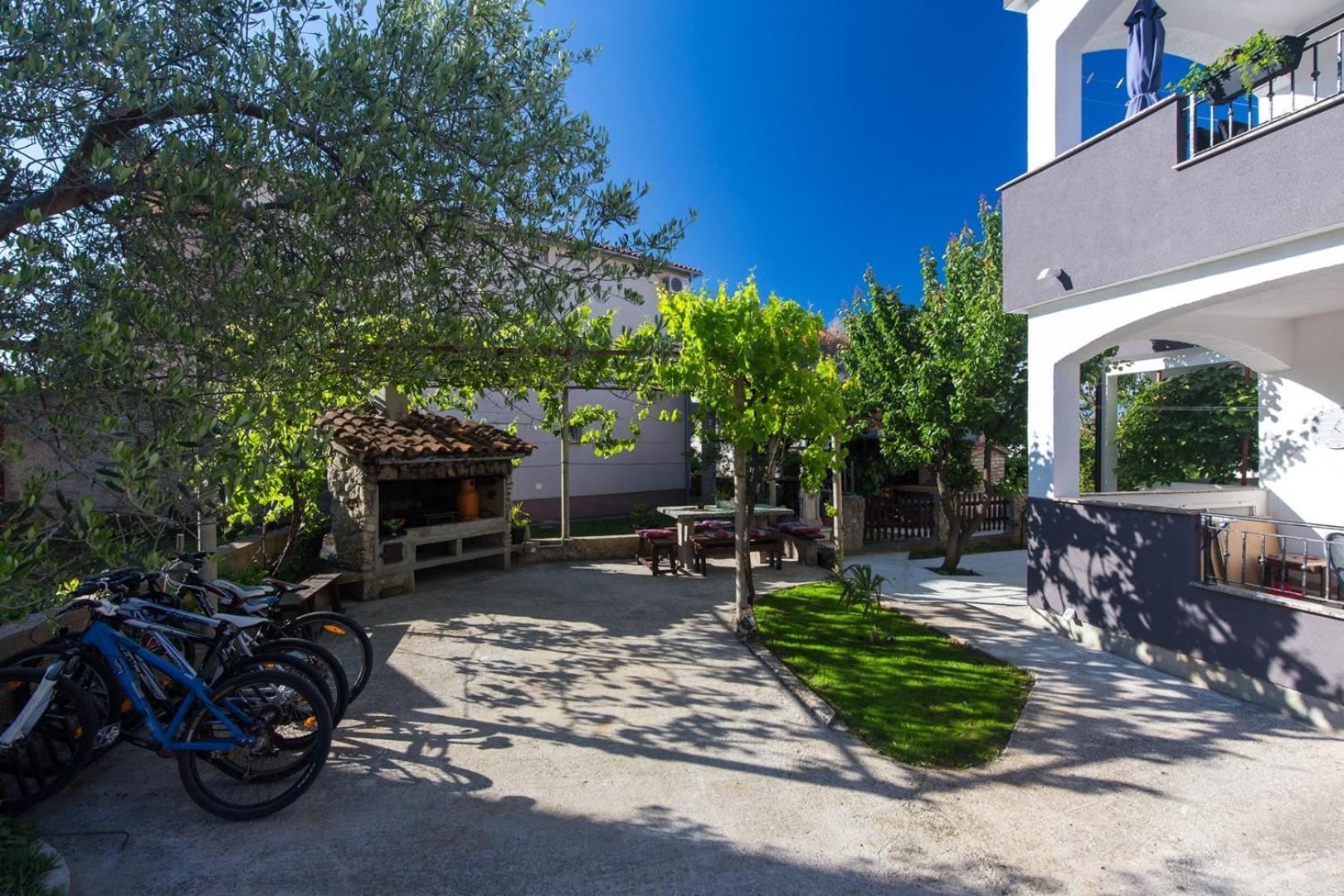 Charming Apartments Dodo Krk Town Extérieur photo