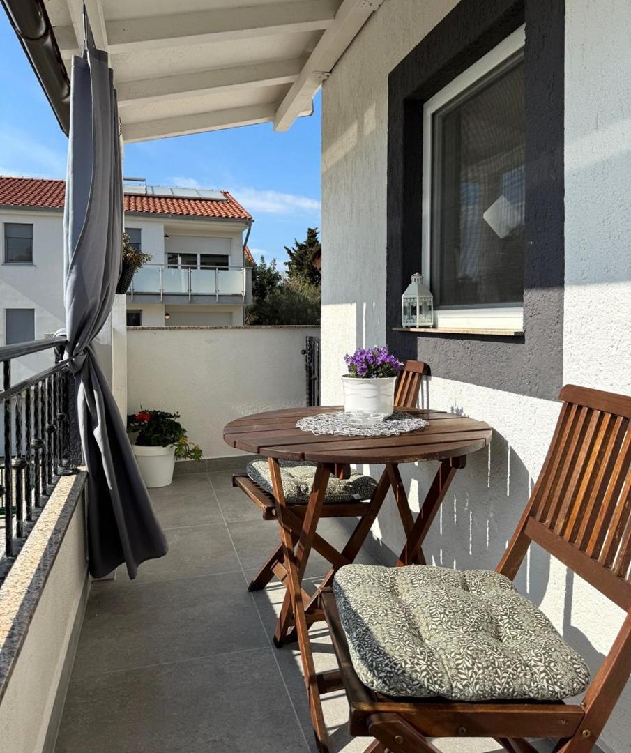 Charming Apartments Dodo Krk Town Extérieur photo